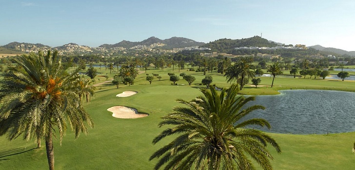 El golf es el tercer deporte más popular de la región con 82.305 licencias, además de generar 1.800 puestos de trabajo. El turismo extranjero asociado a este deporte generó 20 millones de euros, un 1,1% del total en todo el territorio español.